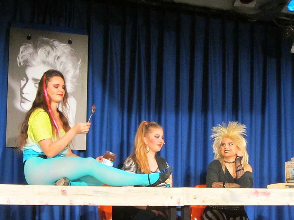 Fnf Jahrzehnte WG-Geschichte auf eine...siktheater spielt &#8222;Die WG&#8220;  | Foto: Carla Bihl