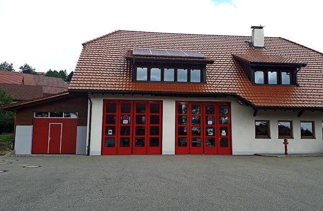 Den Anbau am Feuerwehrgertehaus erric...e Spenden und Eigenmittel finanziert.   | Foto: Hans-Jrgen Sackmann