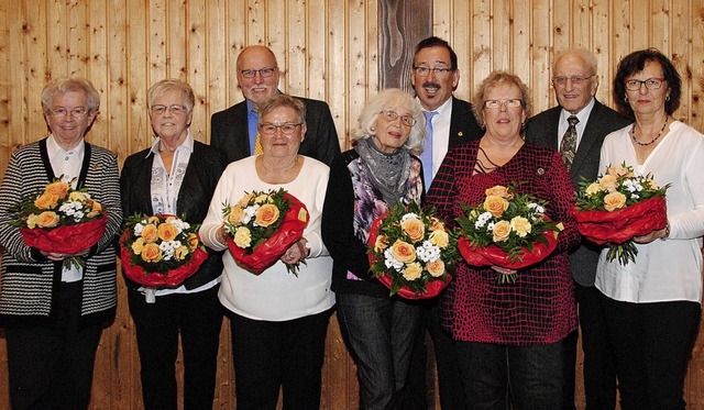 Die Jubilare des Turnvereins Weil (von...ucker, Fritz Fischer und Renate Dietz   | Foto: Sedlak