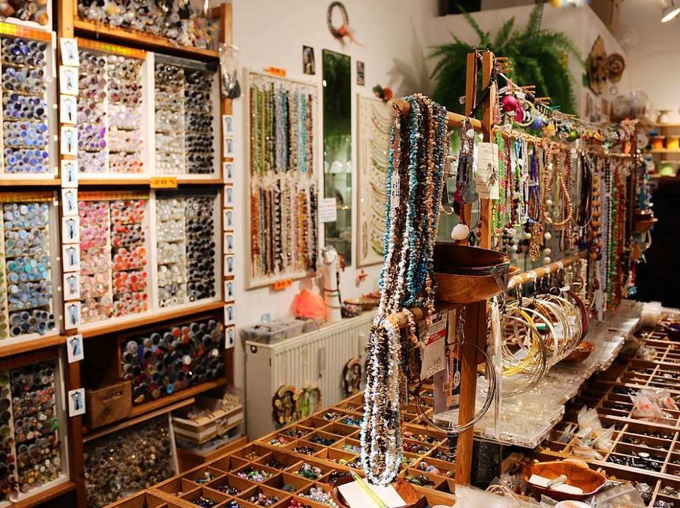 Perlplex hat eine riesige Auswahl an Perlen, Knöpfen und Schmuck  | Foto: Lisa Petrich