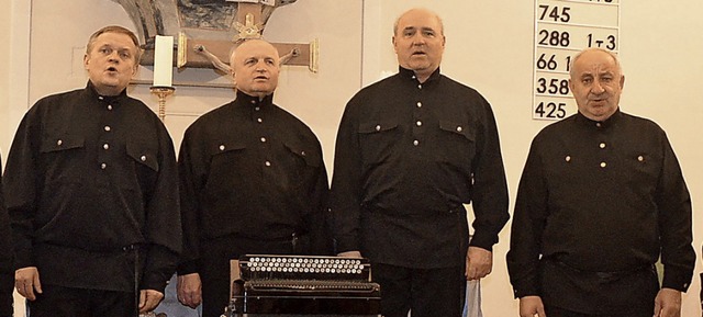 Vier der acht Snger des Ural-Kosakenchors   | Foto: Jrg Schimanski