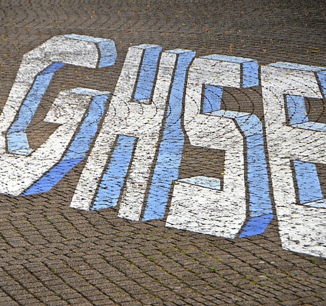 Schriftzug des GHSE-Schulzentrums auf dem Boden.   | Foto: Walser