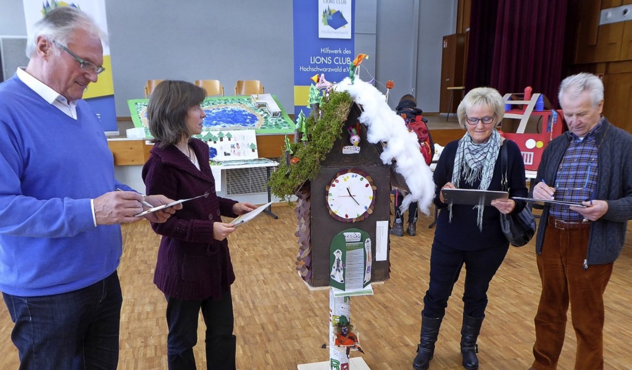 Ausstellung Kindergrten aus dem Hochs... Oppen, Helga Federer und Werner Storz  | Foto: Peter Stellmach