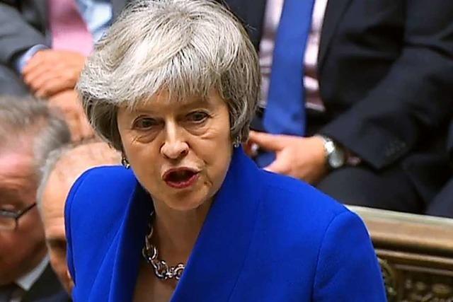 Mehrheit der Abgeordneten spricht Theresa May das Vertrauen aus