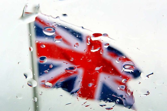 Die Flagge Grobritanniens im Regen &#8211; ein Sinnbild fr den Brexit?  | Foto: dpa