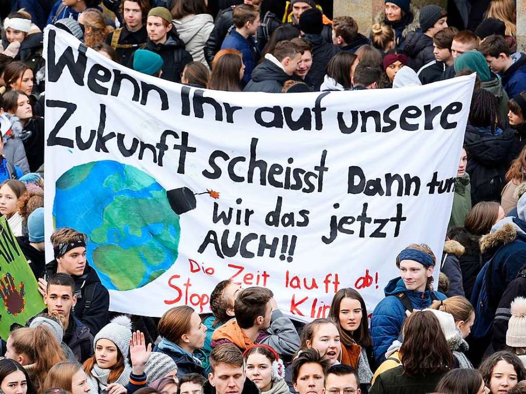 Schler demonstrieren in Freiburg gegen Klimapolitik