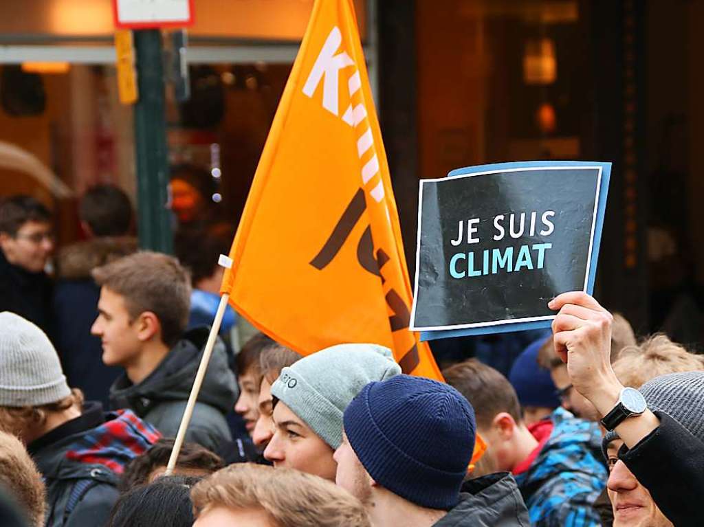 Schler demonstrieren in Freiburg gegen Klimapolitik