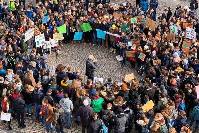 Fr welche Zukunft lernen? Rund 500 Schler streiken frs Klima