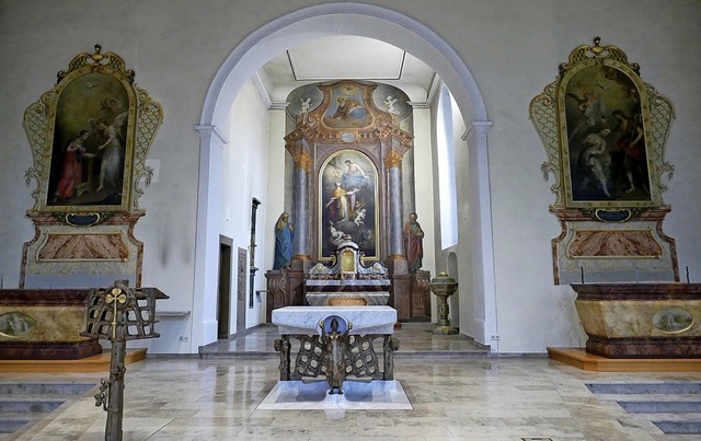 In der Kirche St. Martin werden auch die Altarbilder saniert.   | Foto: Peter Meister