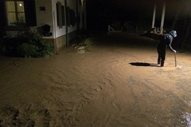 Drei Landwirte gegen den Schlamm