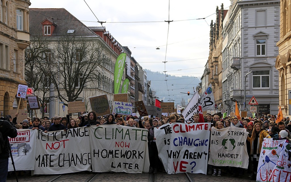 Mehr Als 3500 Schüler Demonstrieren Für Eine Bessere Klimapolitik ...