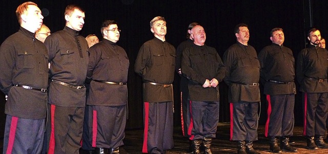 Don-Kosaken des Chors Serge Jaroff beim Auftritt in Denzlingen   | Foto: Bachmann-Goronzy