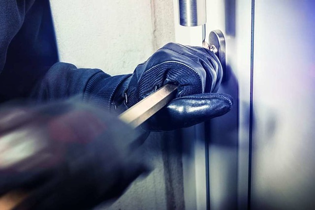 Einbrecher haben sich illegal Zutritt ...de in Lrrach verschafft (Symbolbild).  | Foto: AA+W (Adobe Stock)