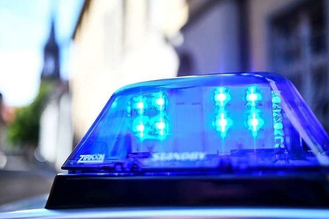 Unbekannter wollte Mdchen an Bushaltestelle in Auto ziehen