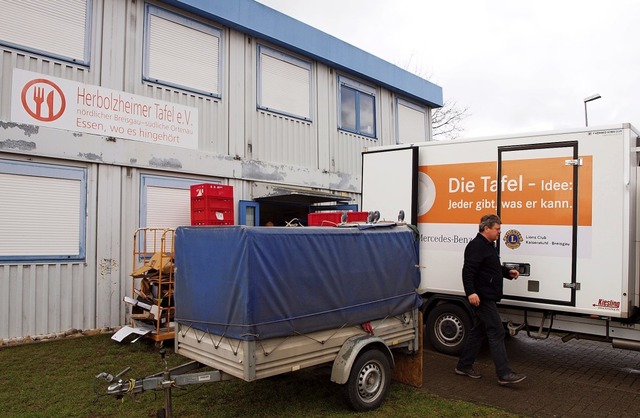 Die Enge der Containerunterkunft soll ...afel Herbolzheim kommt neuer Schwung.   | Foto: Michael haberer