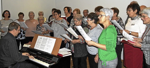 Unter der Leitung von Markus Lippold g...nchor Ccilia sein beliebtes Konzert.   | Foto: Herbert Trogus