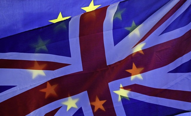 Noch vereint: Europa-Flagge und Union Jack   | Foto: DPAS