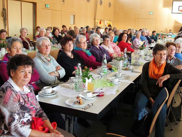 Geballte Frauenpower: Landfrauen bei d...g des Bezirks Lrrach  in Binzen 2016.  | Foto: Jutta Schtz