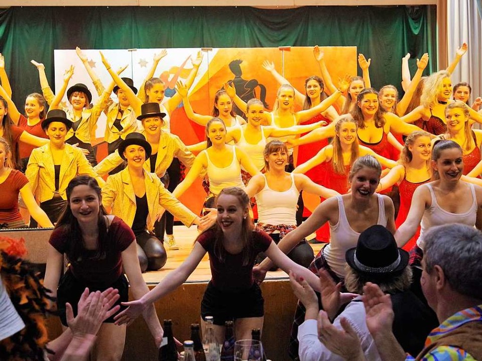 Das Zunftballett am Zunftabend: It&#8217;s Showtime!  | Foto: privat