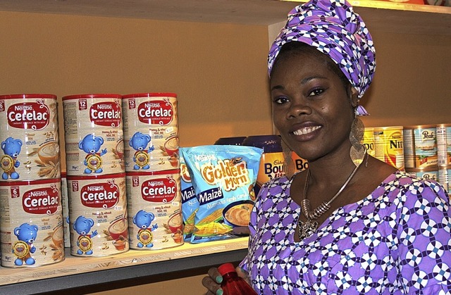 Am Samstag erffnete ein Afro-Shop in ... Susan kommt ursprnglich aus Nigeria.  | Foto: Nina Witwicki