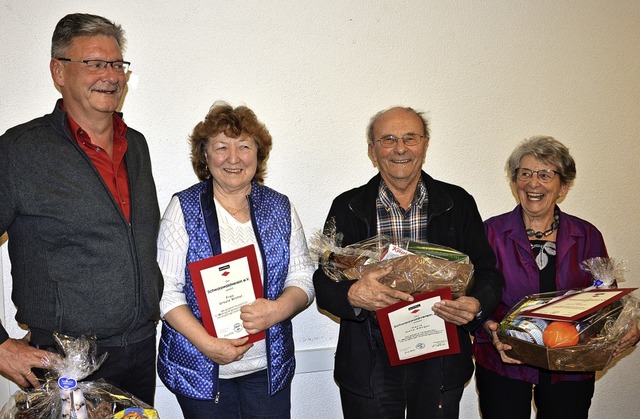 Ehrungen beim Schwarzwaldverein: Vorsi...0 Jahre) und Doris Kessler (50 Jahre).  | Foto: Georg Diehl