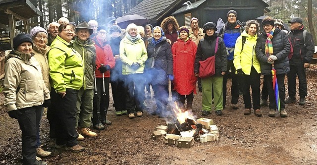 Die erste Wanderung im neuen Jahr fhr...chwedischen Weihnachtspunsch (Glgg).   | Foto: Verein