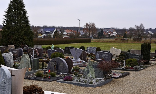 Der Friedhof  soll um ein parkhnliche... mit Bestattungshain erweitert werden.  | Foto: Benedikt Sommer