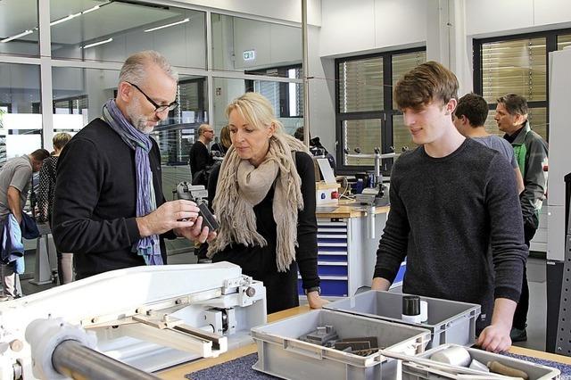 Mutter und Vater unterwegs in der Lernlandschaft