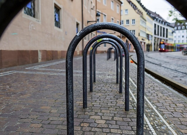 Viele Rad-Abstellpltze sind in jngst...Innenstadt weitere dringend bentigt.   | Foto: Carlotta Huber