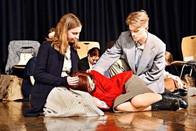 Zwei Lahrer Gymnasien stellen Theaterstck ber NS-Opfer auf die Beine