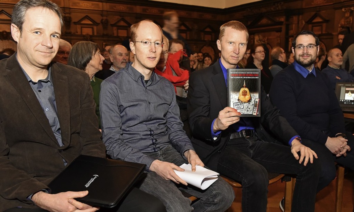 Das Autorenteam bei der Buchvorstellun... Heiko Wegmann und Markus Himmelsbach.  | Foto:  Rita eggstein