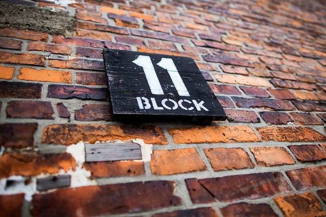 Block 11 &#8211; einer der Lagerbauten...sozialistischen KZ Auschwitz in Polen.  | Foto: dpa
