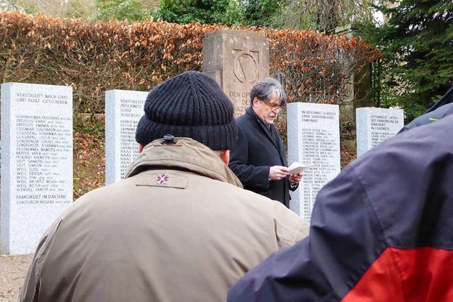 OB-Stellvertreter Joachim Saar bei der... fr die Opfer des Nationalsozialismus  | Foto: Sylvia-Karina Jahn