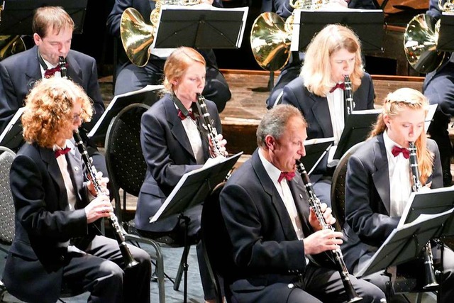 Die Stadtmusik Bad Sckingen stellte i...nter das Motto &#8222;Legenden&#8220;.  | Foto: Michael Gottstein