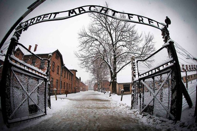 Der Eingang des Konzentrationslagers Auschwitz-Birkenau.  | Foto: AFP
