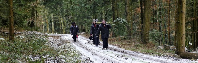 Die &#8222;Herren Lehrlinge&#8220; ch... den groen Narrenbaum schmcken wird.  | Foto: Tilmann Krieg