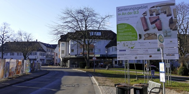 Das Schild zeigt bereits seit 2017, wi...ger Innenstadt knftig aussehen soll.   | Foto: Frank Schoch