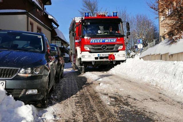 Mit Ketten und Können – bei Schnee unterwegs mit der Feuerwehr Titisee-Neustadt