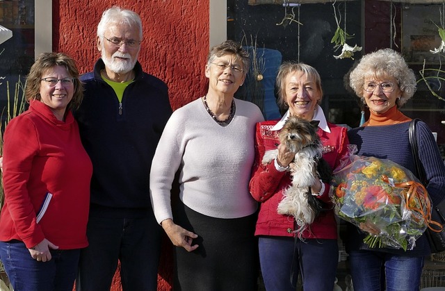 Ina Pietschmann (von links), Rolf Laul...stand), Hannelore Nuss  und Ruth Laule  | Foto: Elena Borchers