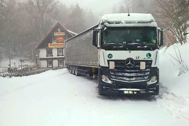 Brgermeister fordert hhere Bugelder, wenn Lkw-Fahrer die Schneekettenpflicht ignorieren