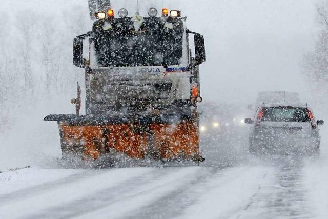 Starke Verkehrsstrungen durch Schnee und Wind im Landkreis Waldshut