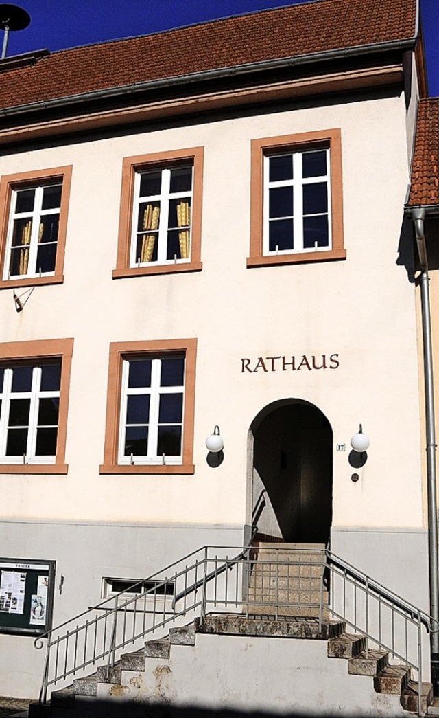 Das Eichener Rathaus soll nach dem Wil...ktuellen Konditionen verkauft werden.   | Foto: Robert Bergmann