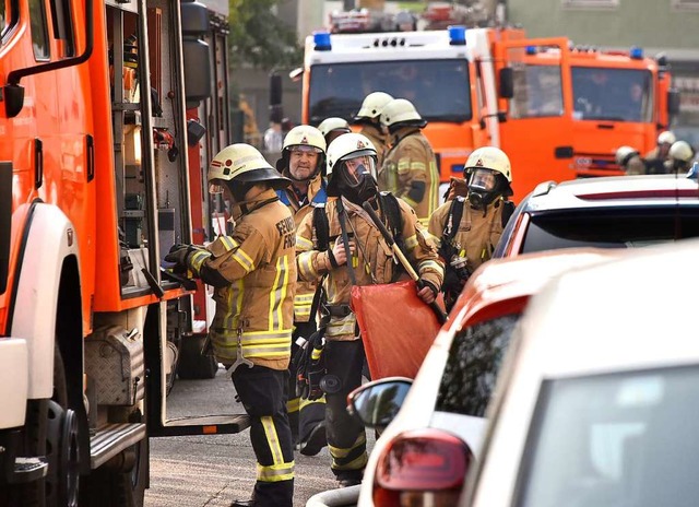 Die Freiwilligen Feuerwehrleute stecke...ichten Verkehr (hier bei einer bung).  | Foto: Michael Bamberger