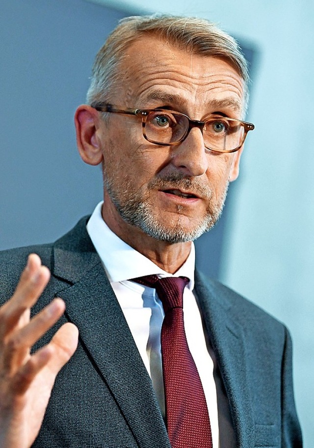Armin Schuster ist Bundestagsabgeordneter aus Weil.   | Foto: dpa