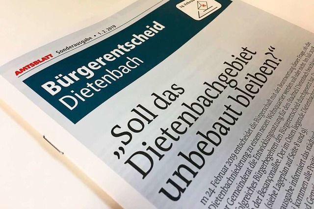 Die Amtsblatt-Sonderausgabe zu Dietenb...ird am 1. und 2. Februar ausgeliefert.  | Foto: Carolin Buchheim