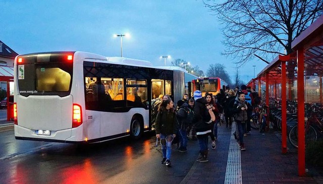 Fr diese Schlergruppe wurde es am Fr... erst kurz vor 8 Uhr  in  Breisach an.  | Foto: Julius Steckmeister