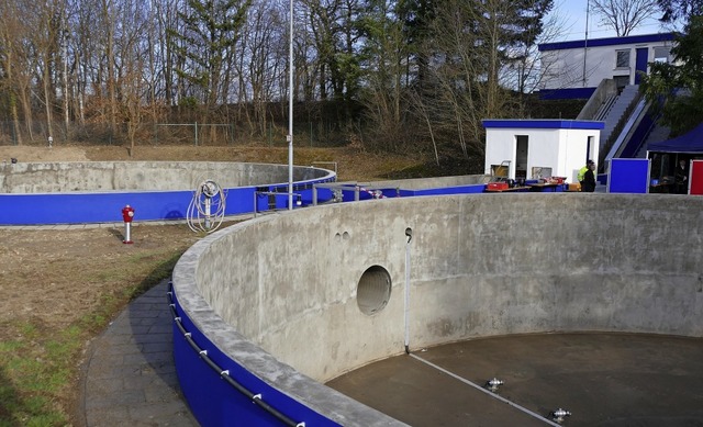 1800 Kubikmeter Wasser fassen die beiden Becken nrdlich von Hartheim.   | Foto: Victor Adolf