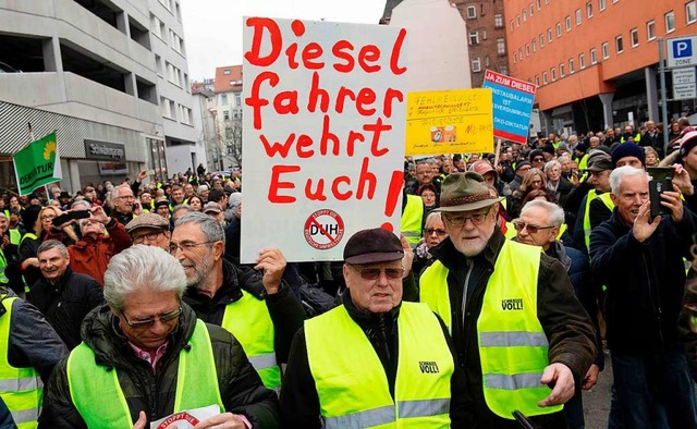 Gelbwesten-Protest am Samstag in Stuttgart   | Foto: AFP