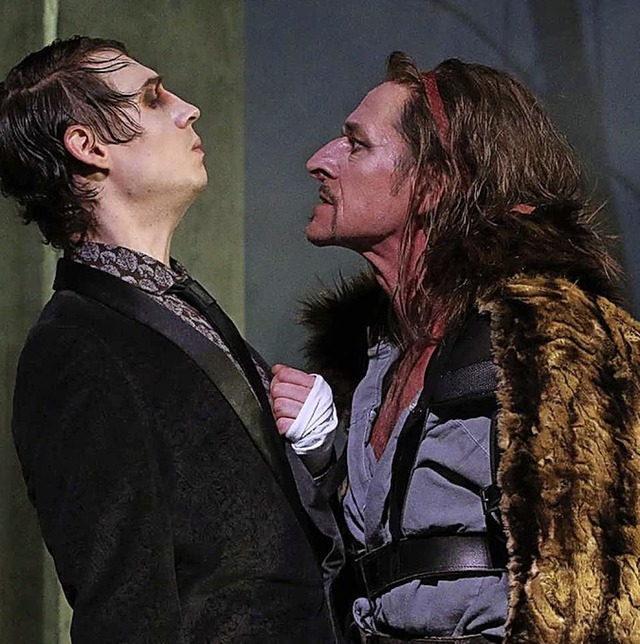 Max Tidof (rechts) in der Rolle des Richard III.   | Foto: S. Haymann/Stadt