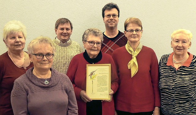 Drei Jubilarinnen wurden bei der Gener...r 1. Vorsitzenden Waltraud Cavallucci.  | Foto: Klaus Brust